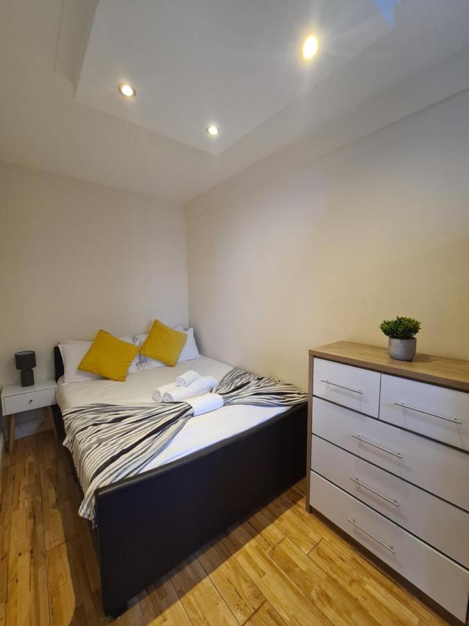 Rare Gem Close To Transport Links Appartement Londres